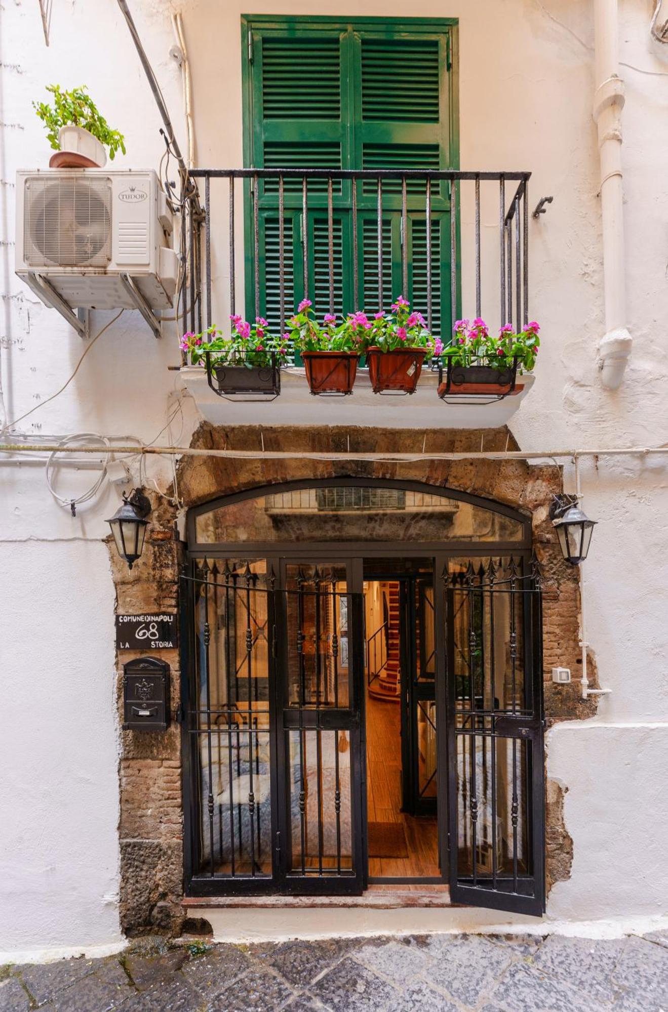 La Storia Apartment Naples Exterior photo